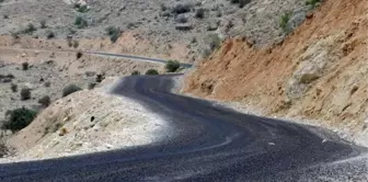 Başkan Çakır, Yazıhan'da Yol Çalışmalarını İnceledi