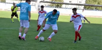 Efsane Futbolcular Siirt'te Buluştu, Gençlerle Maç Yaptı