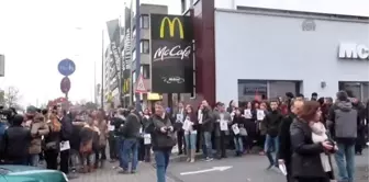 Almanya'da Türk Kızının Saldırıya Uğraması Protesto Edildi