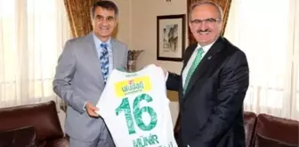 Bursaspor'da Şenol Güneş Valiyi Ziyaret Etti