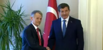 Davutoğlu, Kırım Tatarları Lideri Kırımoğlu'nu Kabul Etti