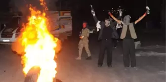 Hakkari'deki Olaylarda Dha Muhabiri Başından Yaralandı