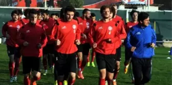 Antalyaspor Teknik Direktörü: Sahamızda Avantajımız Var