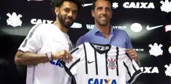 Cristian Baroni, Corinthians'ın En Çok Kazanan Futbolcusu Olacak