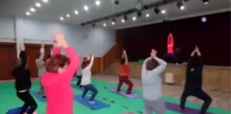 Trakya'da Bir İlk: Çorlu Halk Eğitim Merkezi Yoga Kursu Açtı