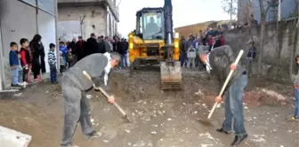 Cizre'de Mahallelere Kazılan Hendekler Kapatılmaya Başlandı