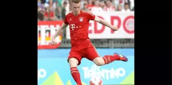 Mitchell Weiser, Tangalı Fotoğrafıyla Olay Yarattı