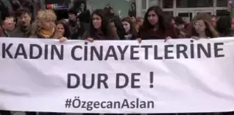 Üniversite Öğrencisi Özgecan'ın Öldürülmesi Protesto Edildi