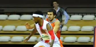 Pınar Karşıyaka-Banvit: 89-64