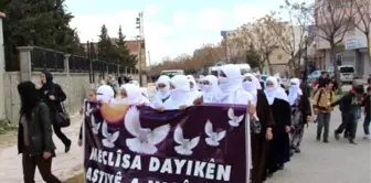 Nusaybin'de Kadınlar, İç Güvenlik Paketini Protesto Etti