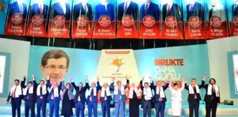 AK Parti Kocaeli'de Adaylarını Görkemli Bir Törenle Tanıttı