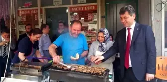 AK Parti Adayından Bedava Köfte Ekmek