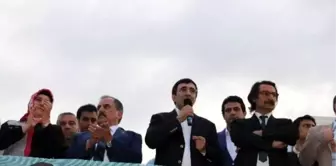 Miting Gibi Seçim Bürosu Açılışı