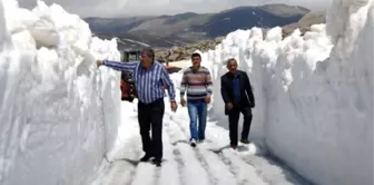 Antalya'da Mayıs Ayında Kar Kalınlığı 5 Metre!