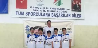 Mehmet Adil İkiz Ortaokulu Badmintonda Türkiye Grup Şampiyonu Oldu