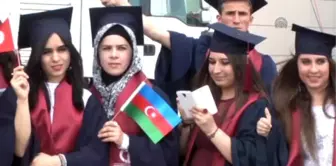 Azeri Öğrencilerin Mezuniyet Coşkusu