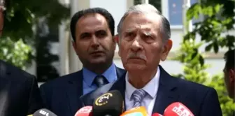 Yıldırım Akbulut: Demirel Çok Sıkıntılı Dönemler Yaşamasına Rağmen Metanetini Hiç Yitirmemiştir