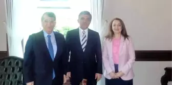 11. Cumhurbaşkanı Abdullah Gül İş Dünyasının Başkanı Nezaket Emine Atasoy'u Kabul Etti