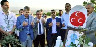 İşadamı Erdoğan'ın Girişimiyle Ülkücü Barut'un Mezar Taşı Yaptırıldı