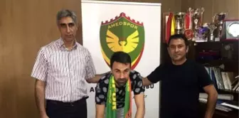 Amedspor İç Transferde 2 Futbolcuyu Bitirdi