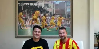 Göztepe Giray'la İmzaladı