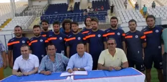 Fethiyespor İç Transferde 11 Futbolcuya İmza Attırdı