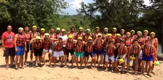 Manavgatsporlu Futbolcular Rafting Yaparak Stres Attı