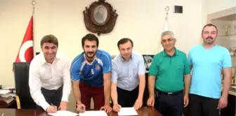 Kula Belediyesi Voleybol Takımı Transferde Hız Kesmiyor