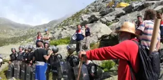 Çamlıhemşin'de Yeşil Yol İnşaatı Asker Gözetiminde Yeniden Başladı