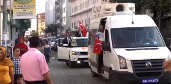 AK Parti Milletvekili Adayları Halkı Selamladı