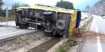 Amasya'da Trafik Kazası: 12 Yaralı