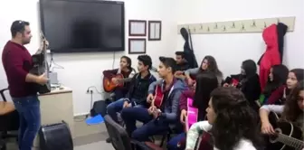 Nevşehir'de Gitar Eğitimine İlgi