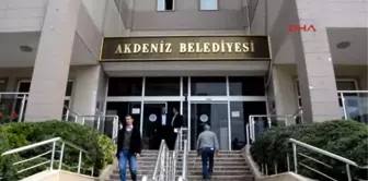 Akdeniz Belediye Başkanı Hdp'li Türk: Kaçmadım, Görevimin Başındayım