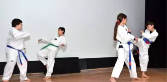 Foçalı Taekwondocular Kemer Heyecanı Yaşadı