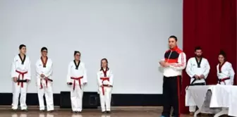 Foçalı Taekwondocular Kemer Heyecanı Yaşadı