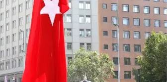 Cumhurbaşkanı Erdoğan Şili'de Askeri Anıta Çelenk Bıraktı