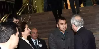 Kılıçdaroğlu'ndan Halk-Lis Üyesi Lise Öğrencisine Geçmiş Olsun Ziyareti