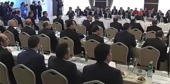 Davutoğlu Anayasa Bütün Toplumu Kuşatan Bir Mutabakatla Gerçekleşecekse Her Konu Masada Olabilmeli...