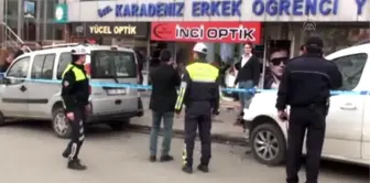 Zonguldak'ta Yayaya Çarpan Otomobil İş Yerine Girdi