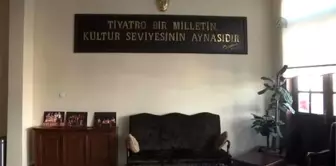 İzmir'de Öğretmenlere Tiyatro Eğitimi