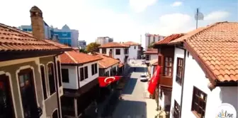 Lise Öğrencileri İstiklal Marşı'nı İşaret Diliyle Seslendirdi