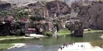 Gazetecilerden Hasankeyf'e Ziyaret