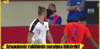 Rakibinin Suratına Tükürdü!