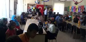 Kızılağaç'ta Renkli Yılsonu Sergisi