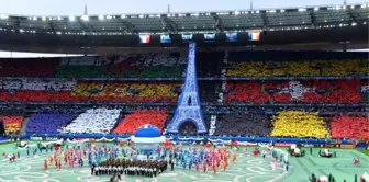 EURO 2016, Görsel Şölenle Açıldı