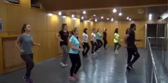 Tuncelili Kadınlar Zumba ile Tanıştı