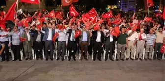 Demokrasi Nöbetinin 22'nci Gecesinde de Rabia Meydanı Doldu