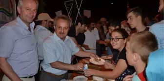 Sarıkoca'dan Demokrasi Nöbetinde Görev Alan Personellere Teşekkür