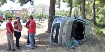 Antalya'da Kamyonet Devrildi: 5 Yaralı