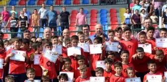 Bergama Futbolu Gelecek Vadediyor